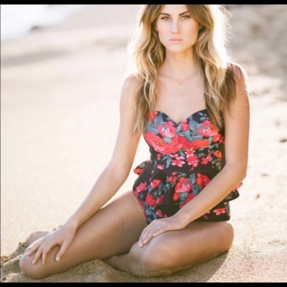 Albion Fit swimsuit top only Antigua no returns